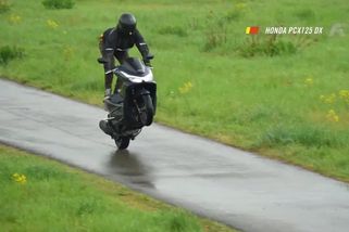 Výbavou se vyrovná dospělým motorkám. Skútr od Hondy ovšem zaujme hlavně cenou | I like bike